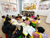 宝丰镇施洋路社区：书香润童心 书屋伴成长