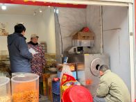 县供电公司：“双网融合”护安全 节前走访暖商户