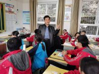 崔勇：用担当与使命点亮乡村教育之光