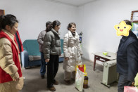 县人民医院：走访慰问包联小区困难群众