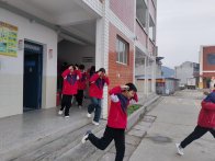 溢水中學(xué)舉行消防應(yīng)急逃生疏散演練