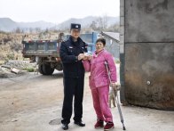 县公安局上庸派出所：送证上门暖民心 服务群众“零距离”