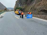 县公路养护中心开展路面病害修复工作