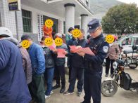 双台派出所利用电动车集中上牌活动宣传反电诈