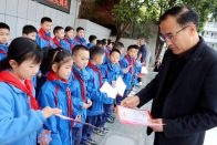 张振武小学：学雷锋践行动  追“锋”少年展风采