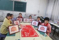 麻家渡鎮(zhèn)：剪紙潤童心 國安記心間
