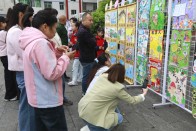  宝丰镇施洋小学：校园飘书香 好书伴成长 