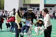 宝丰二幼：阳光欢笑亲子情 