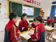 县教研室视导深河乡小学教学工作