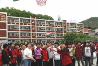 宝丰镇施洋小学：“极简”运动会　乐享“红色”趣