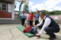 胡益明：深山红烛  48年坚守