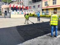 竹坪乡全力推进校园门前道路修缮