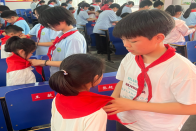 宝丰镇施洋小学：喜迎新队员 聚力少先队
