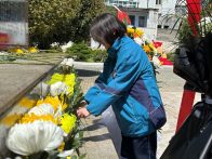 竹山一中开展“清明祭英烈 传承爱国志”祭扫活动