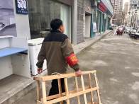 城关镇：劝导监督美家园