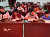 柳林乡：农家书屋“亲子阅读忙”