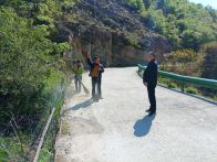 楼台乡：开展公路养护 美化乡村环境