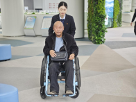 县政务服务中心：既要“五星”服务 也要“五心”服务