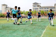 少年逐梦绿茵场 快乐足球促成长