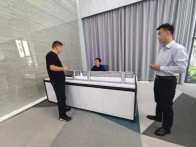 县科技和经信局：局长进大厅　服务群众“零距离”