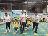城关镇中心幼儿园举行“亲子趣味运动会”