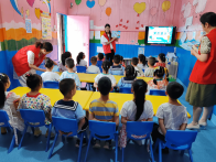 城西社区开展“伴你‘童’行  ‘益’起成长”安全教育活动