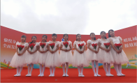 秦古镇大溪小学：载歌载舞 欢度“六一”