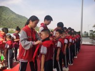 文峰乡中心小学举行少先队新队员入队仪式