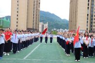 恒升小学举行新队员入队暨“红领巾奖章”一星章表彰仪式